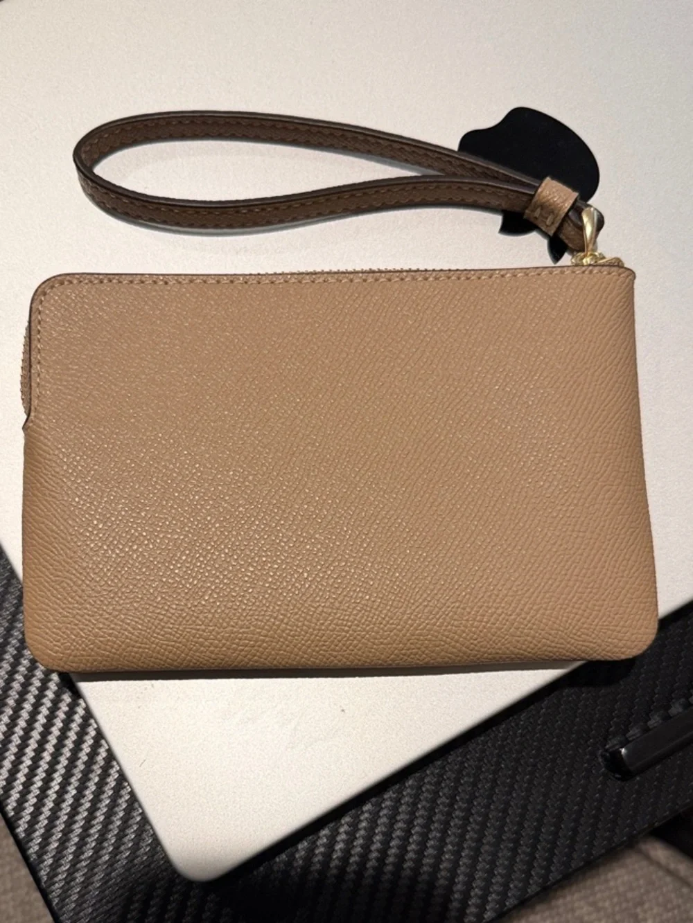 NEW! Coach Beige Pebbled Leather Wristlet with Gold Logo